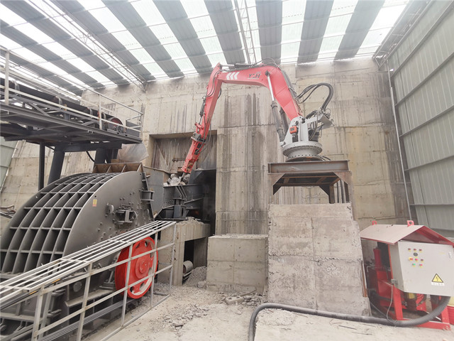 El sistema Pedestal Rock Boom Boom se instala en el puerto de alimentación de la cantera de Chongqing